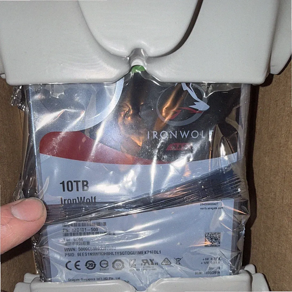 Seagate IronWolf 10TB 3.5" SATA Internal Hard Drive HDD ST10000VN0004 1ZD101-500
